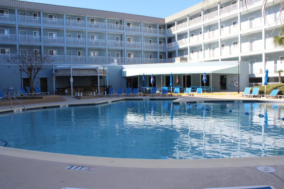 Property building, Swimming pool, Swimming pool