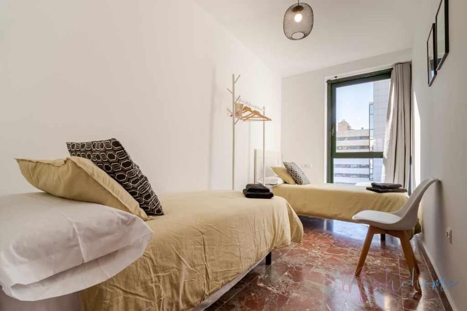 Dos dormitorios , nuevo , pleno centro con garaje Apartment in Huelva