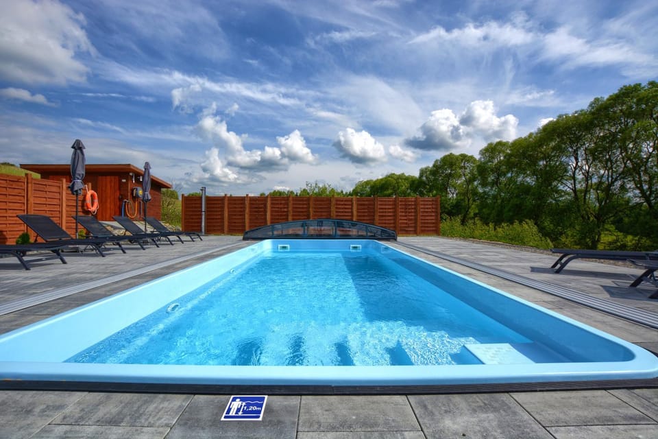 Area and facilities, Swimming pool