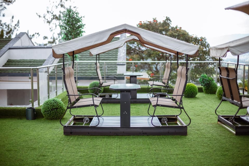 Property building, Patio, Day, sunbed
