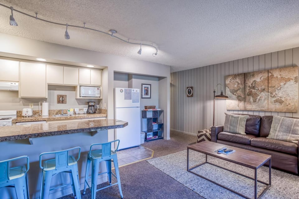 Ski House 106 - Meredith Lodging House in Bend
