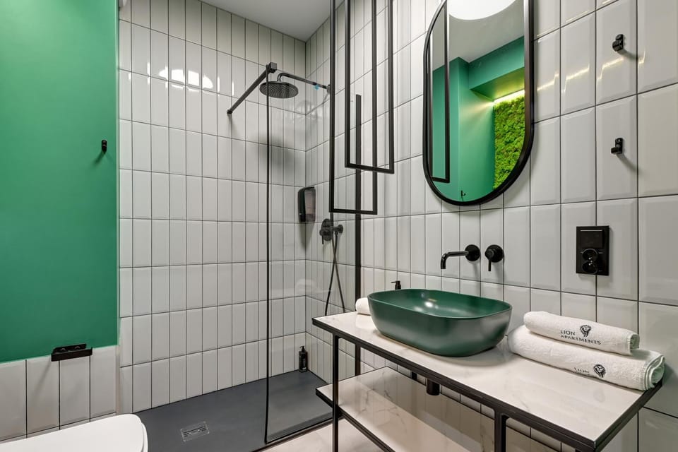 Shower, Bathroom, towels