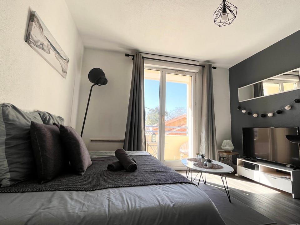 Charmant Studio Apartment in Bordeaux