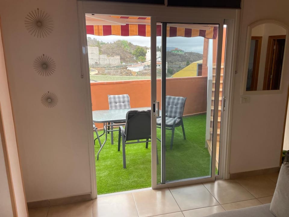 Day, View (from property/room), Balcony/Terrace, Living room, Seating area