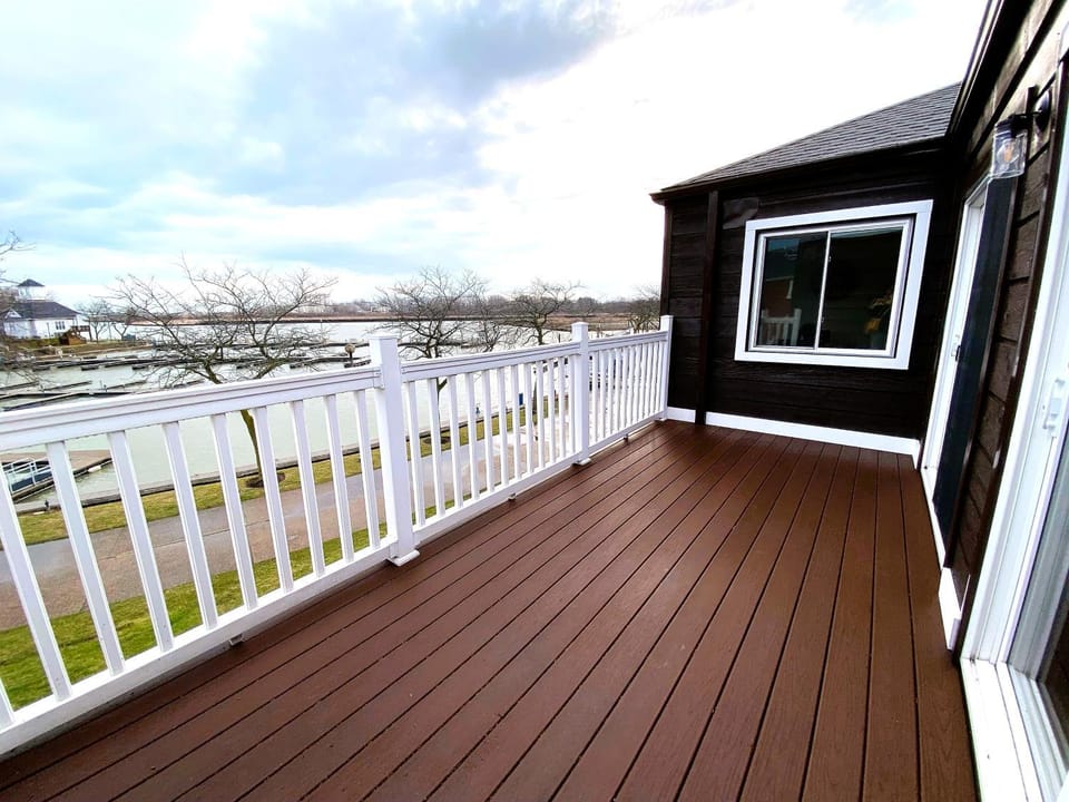 Harborview 3-6-8 on Main House in Huron