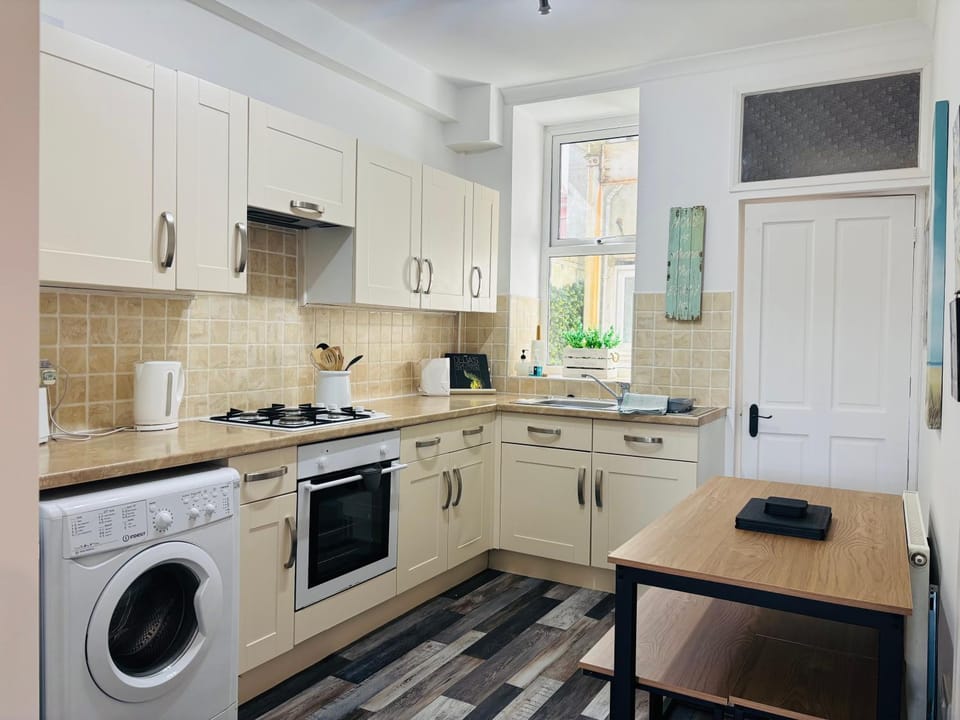 kitchen, kitchen