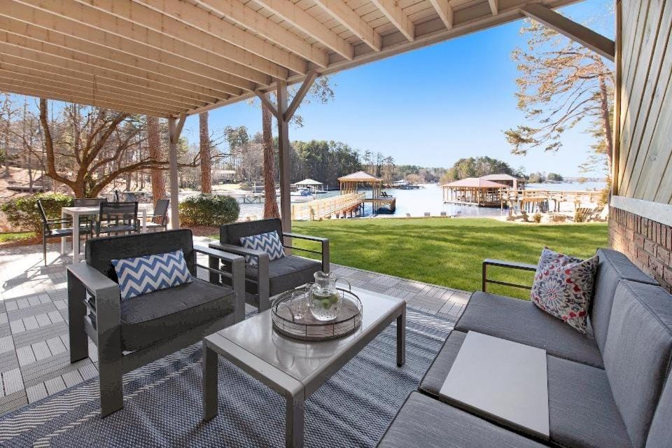 Blarney Bay House in Lake Norman