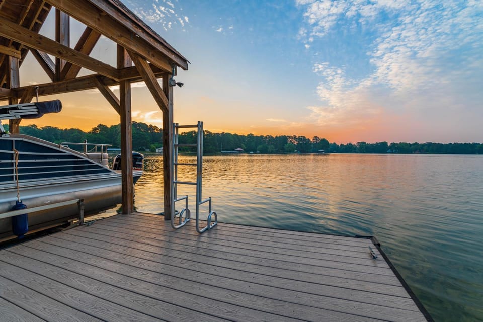 Lakeside Story House in Lake Norman