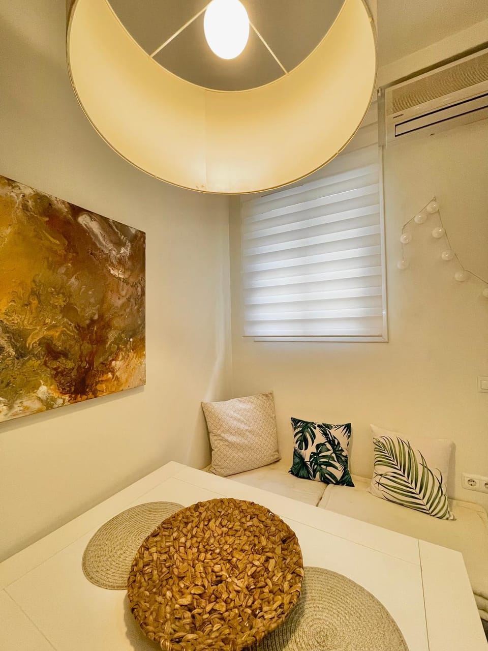 Seating area, Dining area