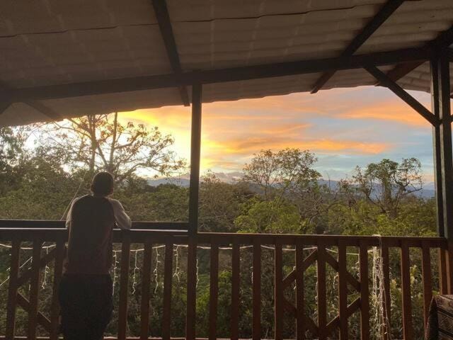 Spring, Off site, Day, People, Natural landscape, Summer, View (from property/room), Balcony/Terrace, Living room, Seating area, On site, Seasons, Time of day, Location, Sunrise, Sunset, group of guests