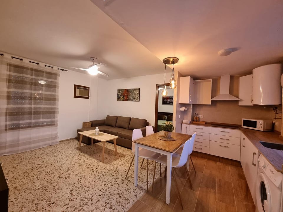 Living room, Dining area