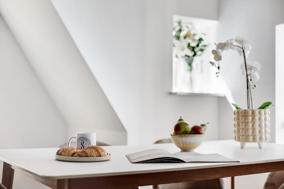 Restaurant/places to eat, kitchen