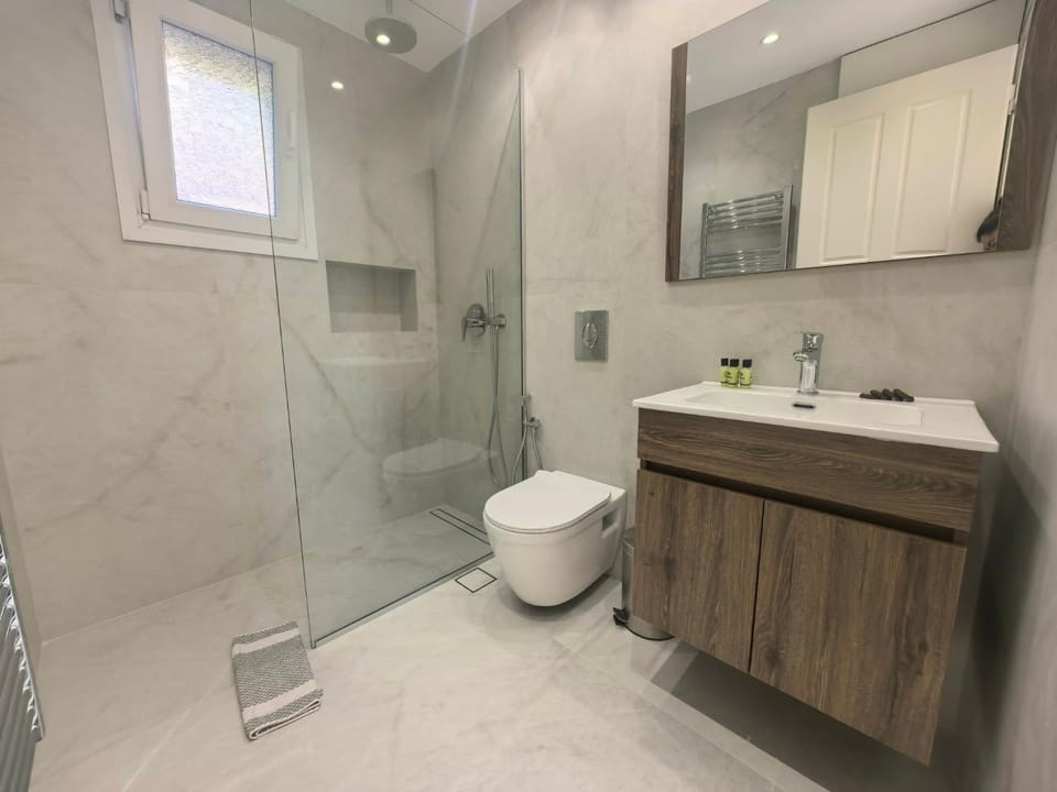 Shower, Toilet, Bathroom