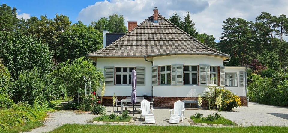 Property building, Natural landscape, Garden, Garden view