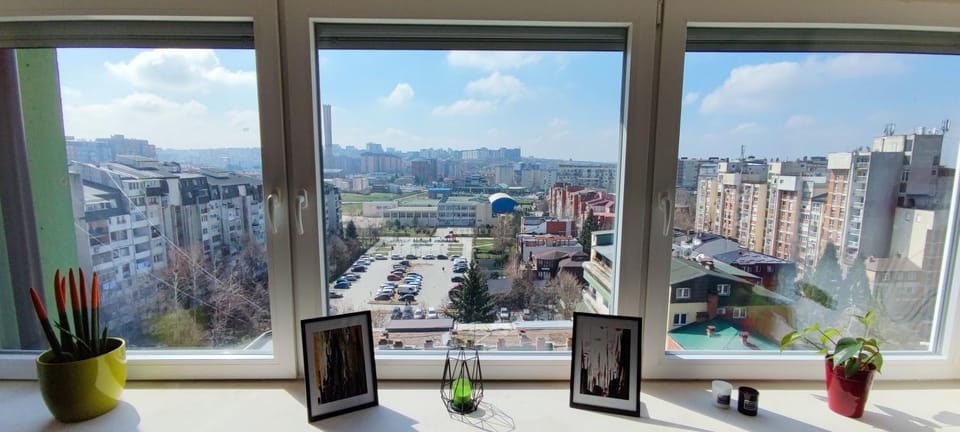 View (from property/room), City view