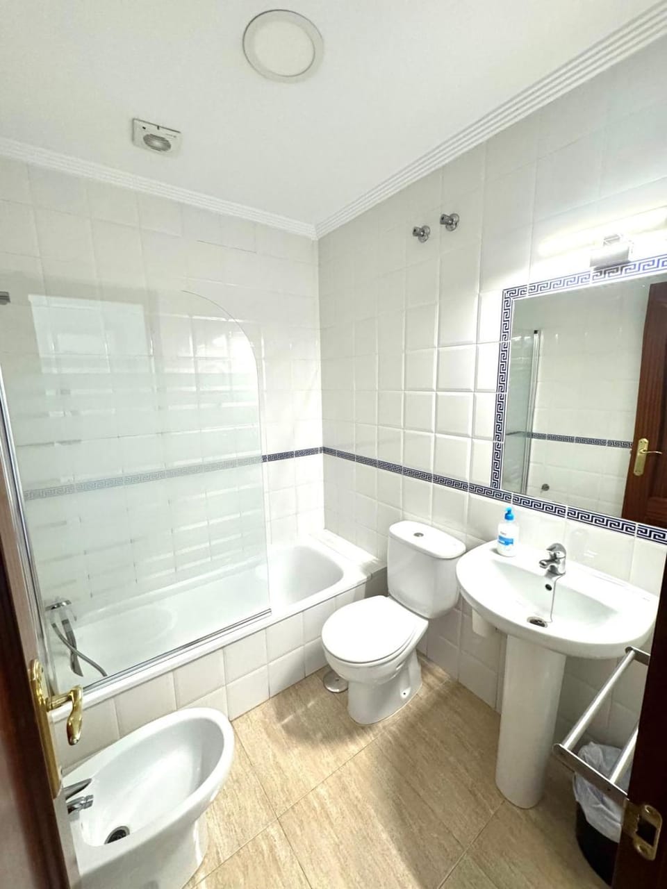 Bathroom, bidet, towels