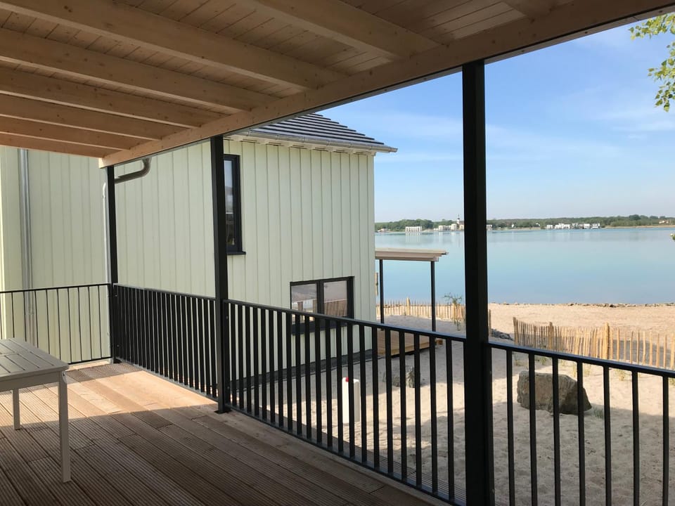 Balcony/Terrace, Lake view