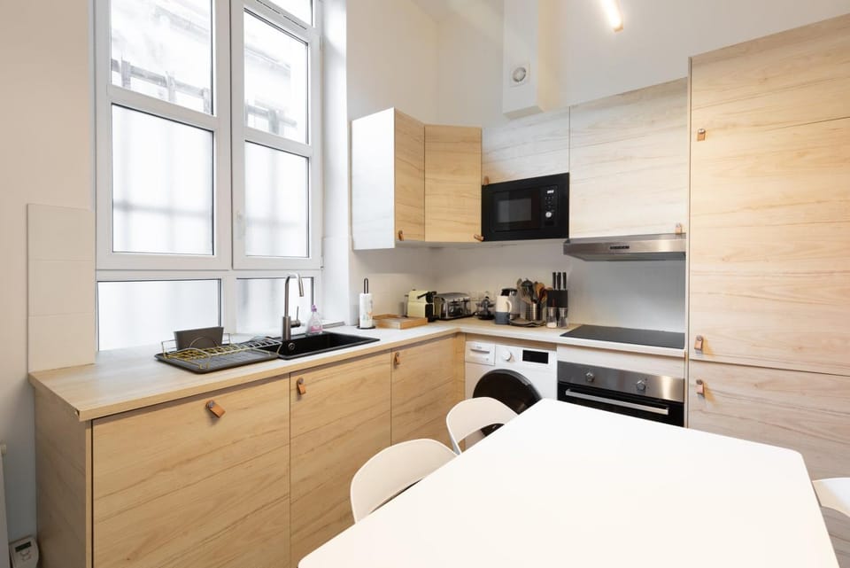 Coffee/tea facilities, Kitchen or kitchenette, Dining area, oven, pet friendly, stove, toaster