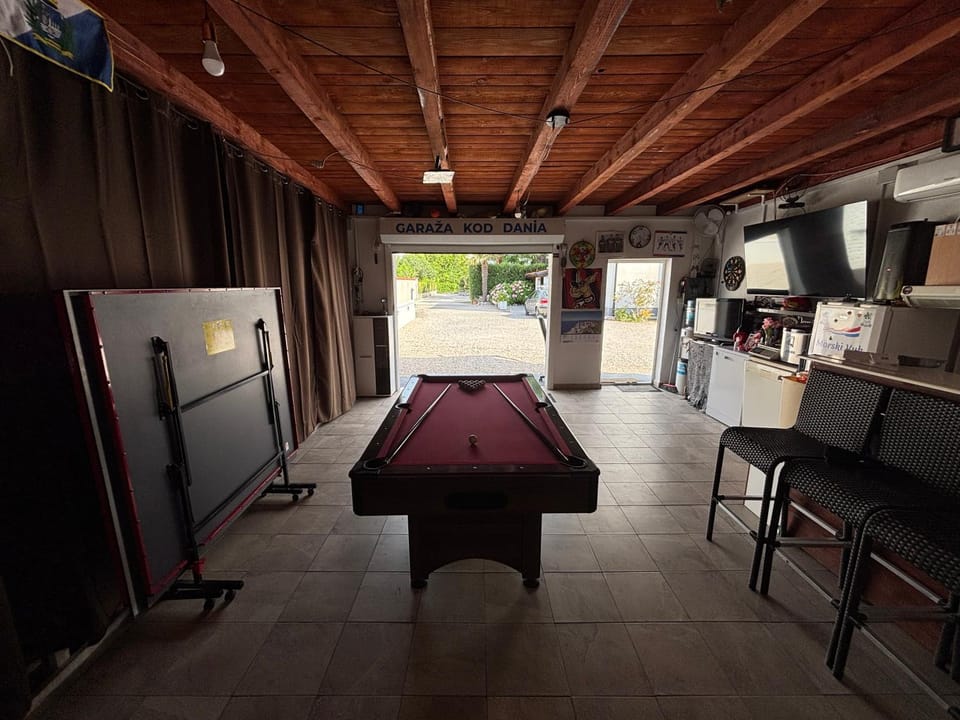 Billiard, Darts, Game Room, Table tennis, TV and multimedia