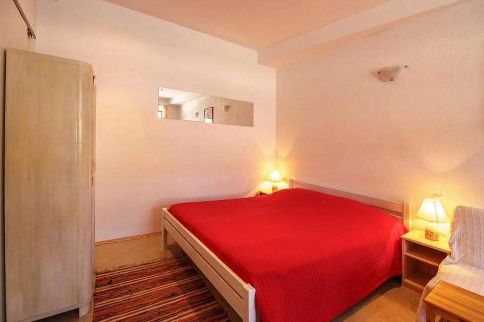 Beachfront Love Nest Apartment in Komiža