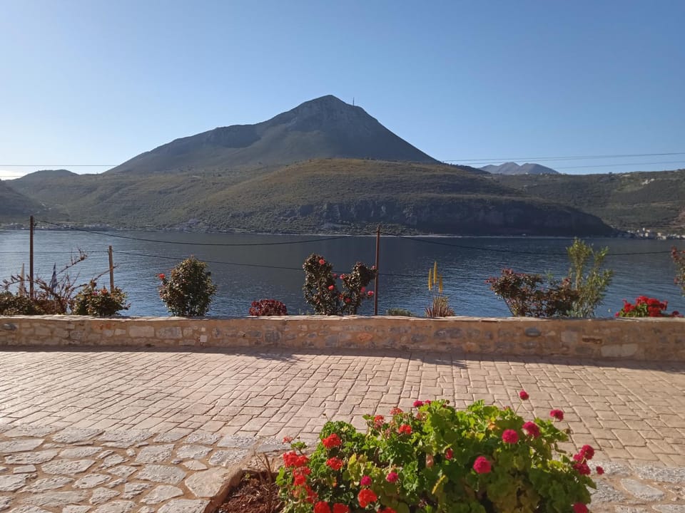 Mani Blue Studios Apartment in Messenia