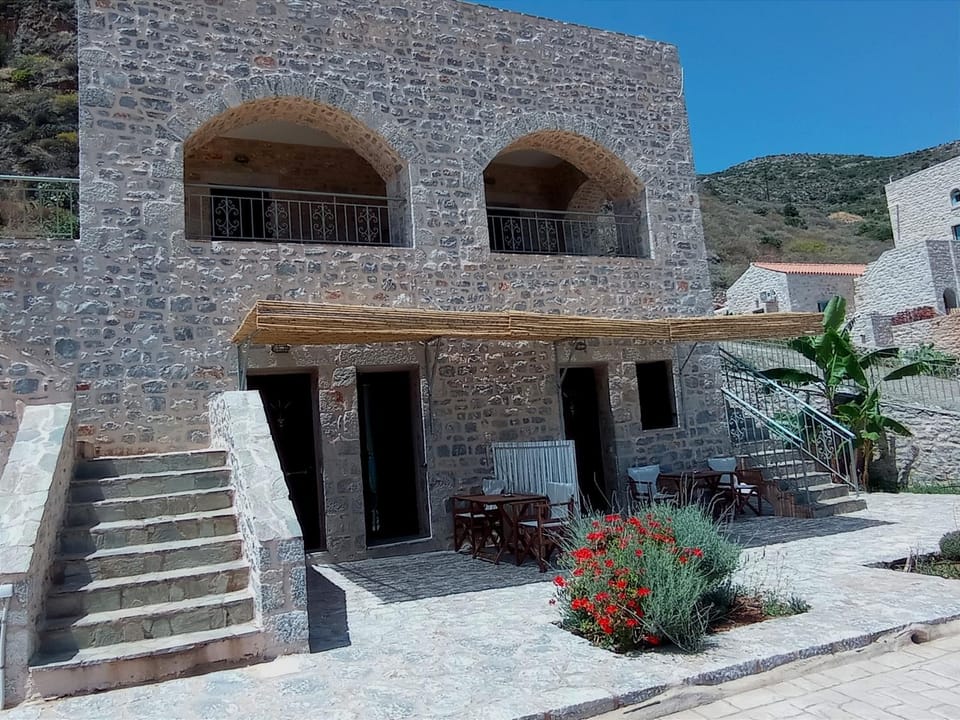 Mani Blue Studios Apartment in Messenia