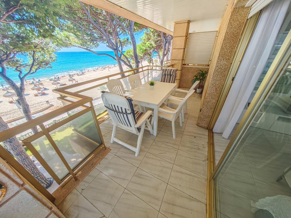Versalles - ONLY FAMILIES Apartment in Cambrils