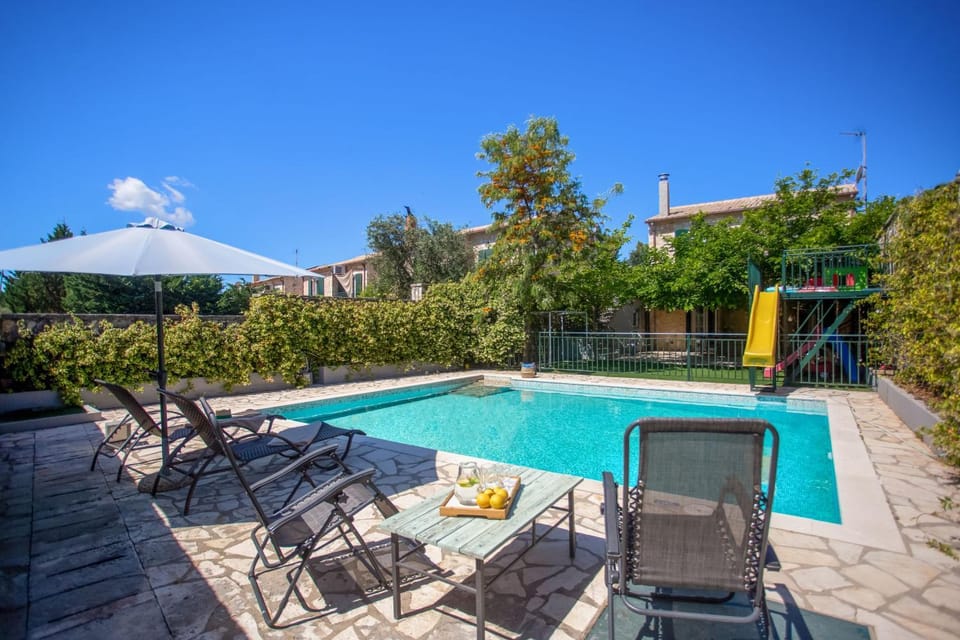 Pool view, Swimming pool, sunbed