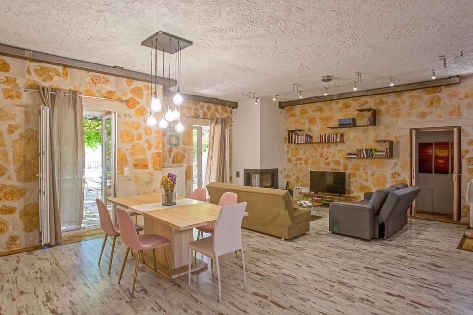TV and multimedia, Living room, Seating area