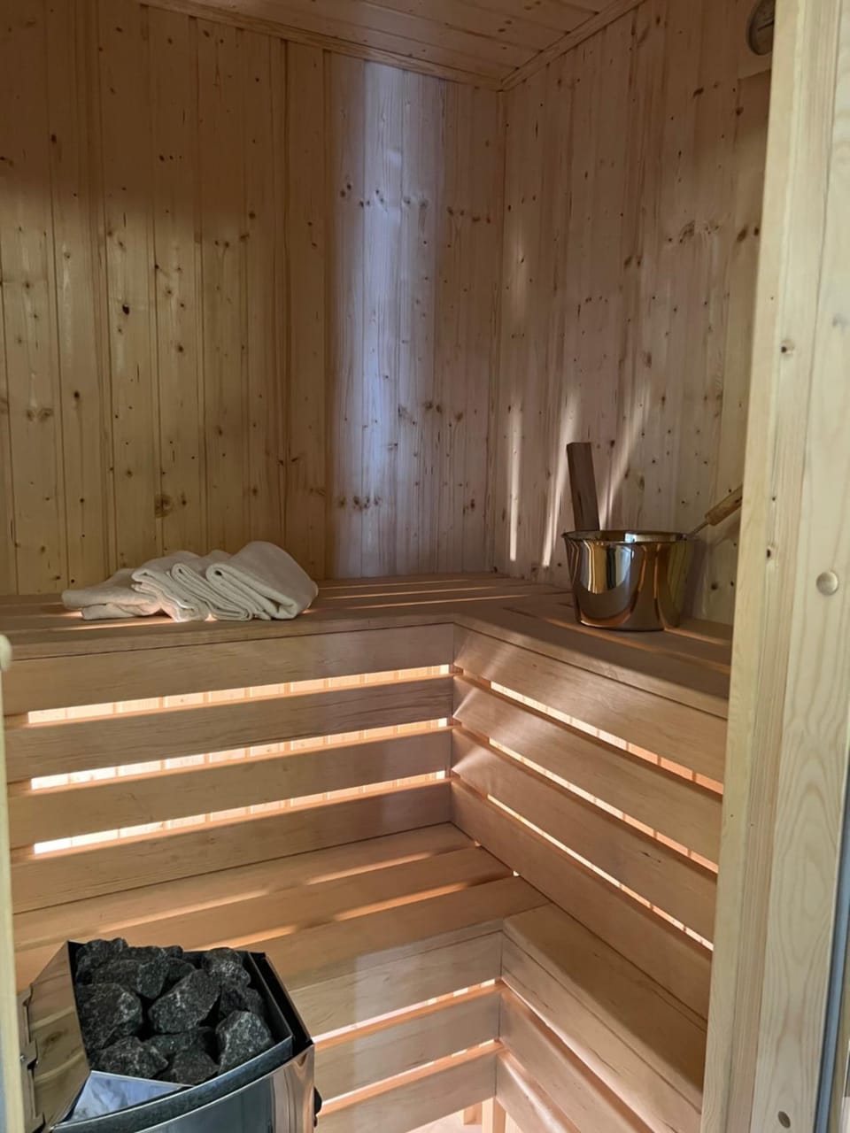 Family & Business Sauna Apartments No19 Leśny nad Zalewem Cedzyna Unikat -3 Bedroom with Private Sauna, Bath with Hydromassage, Terrace, Garage, Catering Options Apartment in Poland