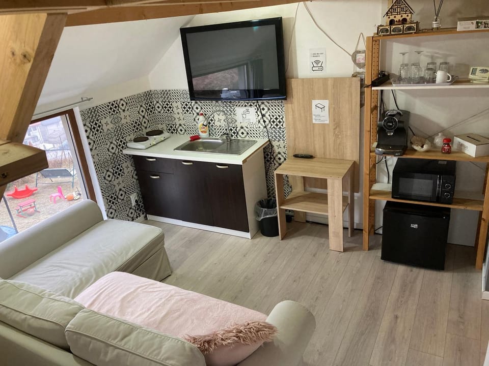 TV and multimedia, Coffee/tea facilities, Kitchen or kitchenette