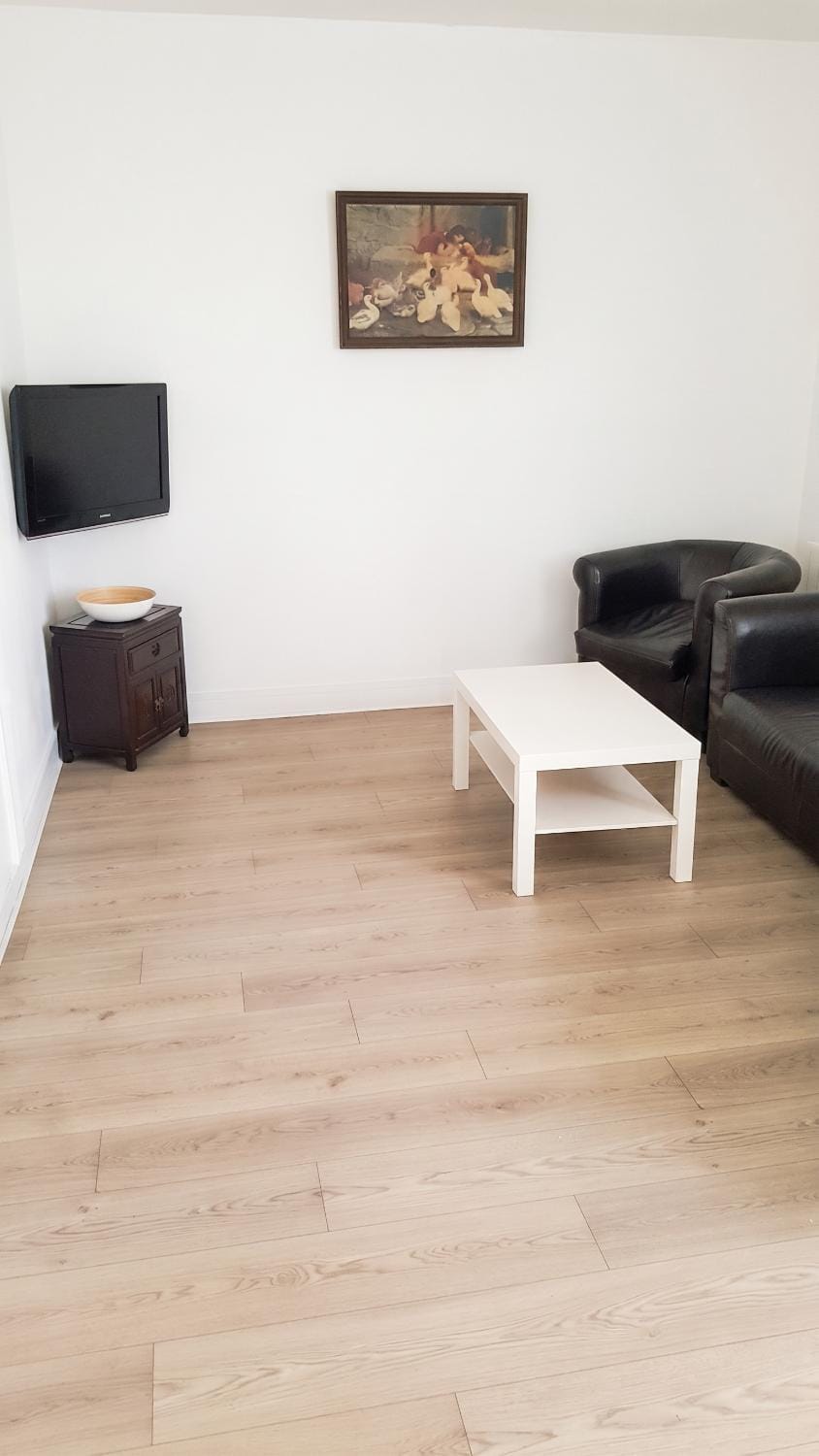 Appartement cosy à Rosny-sous-Bois 42 m² avec parking Apartment in Île-de-France