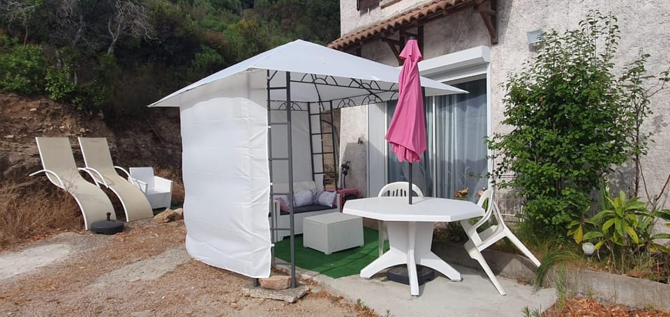 Bas de maison de village cosy & relax Apartment in Corsica