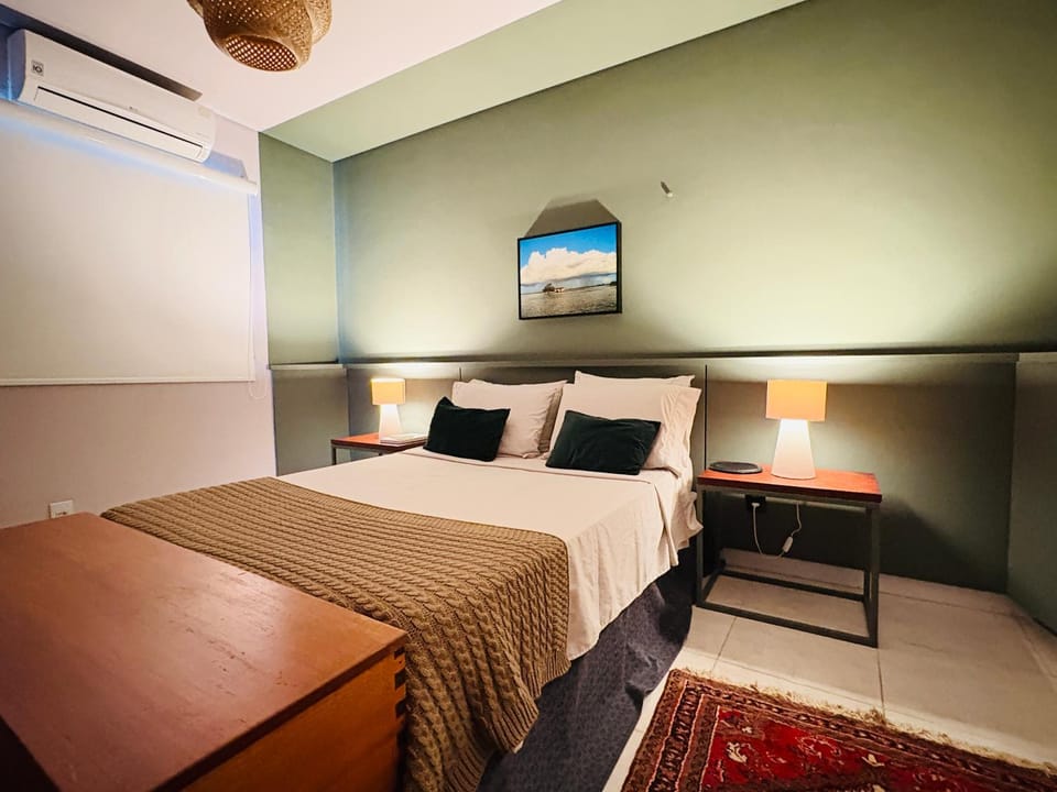 Bed, Photo of the whole room, Bedroom, towels, air conditioner
