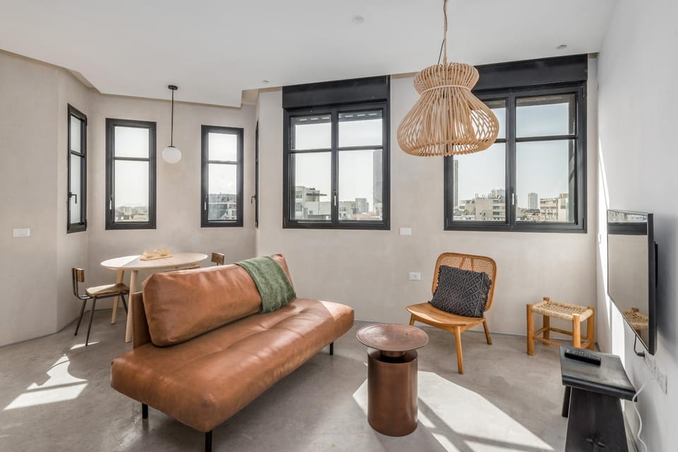 Trendy and cosy apartment / Balcony Apartment in Tel Aviv-Yafo