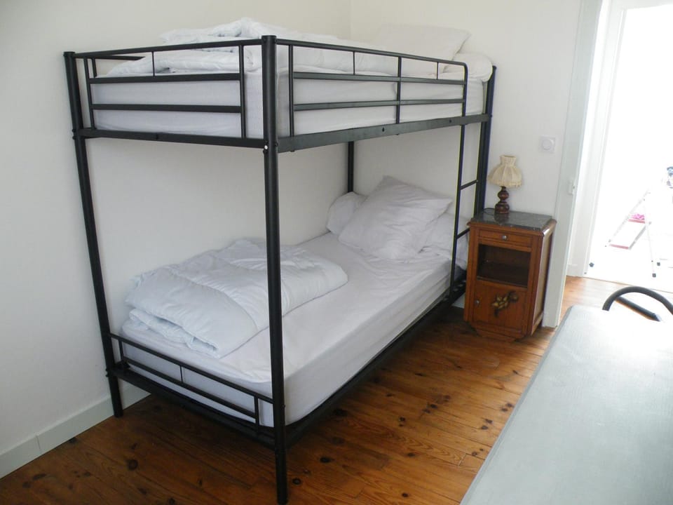 bunk bed