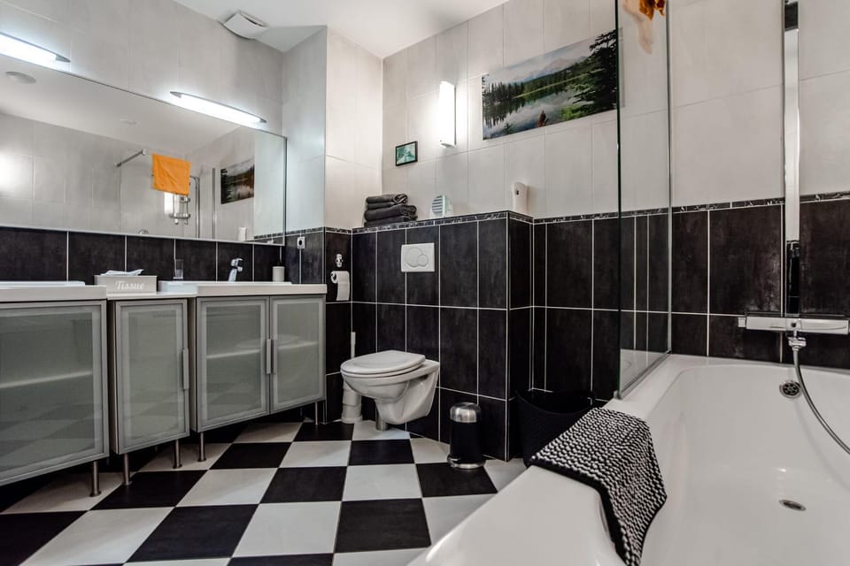 Toilet, Bathroom, Bath