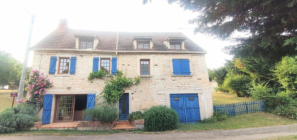 La Maison bleue House in Bourgogne-Franche-Comté