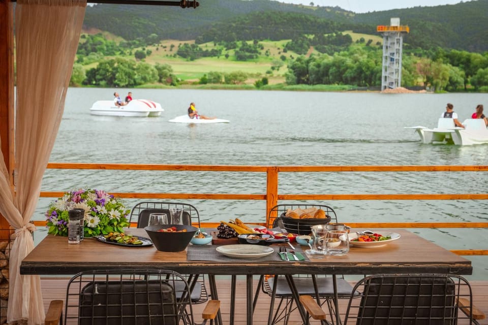 Restaurant/places to eat, Natural landscape, Lake view, River view, Area and facilities, Dinner