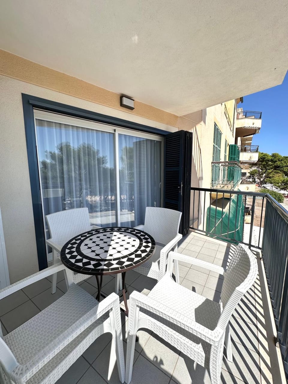 View (from property/room), Balcony/Terrace, Seating area