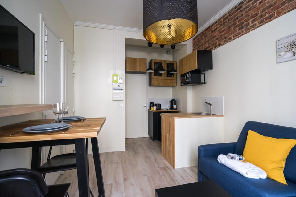 Cosy and peaceful studio - 2P - Paris Center Apartment in Paris