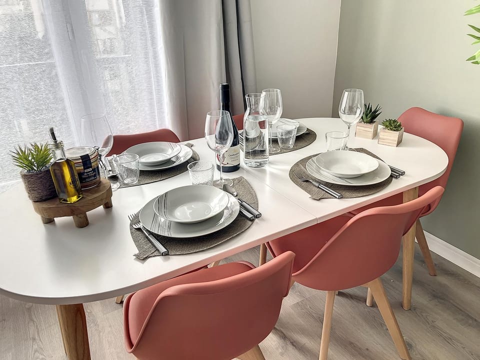 Living room, Dining area