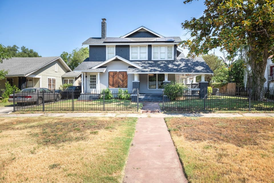 Luxurious 6 bedroom villa near downtown Villa in San Antonio