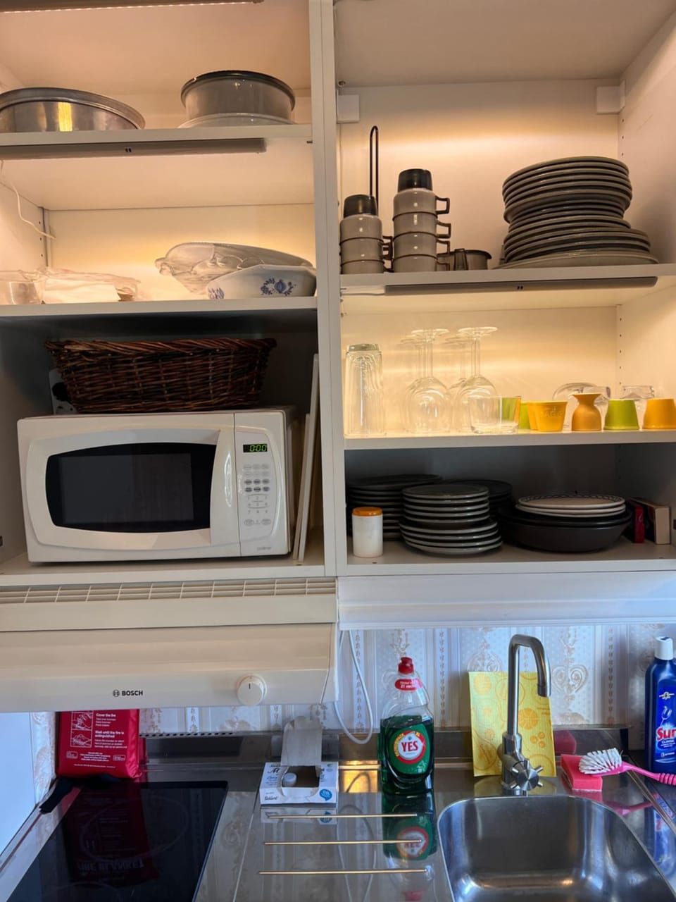 microwave, kitchen