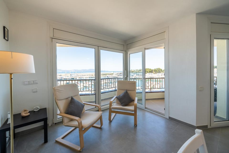 Balcony/Terrace, Living room, Seating area, Sea view