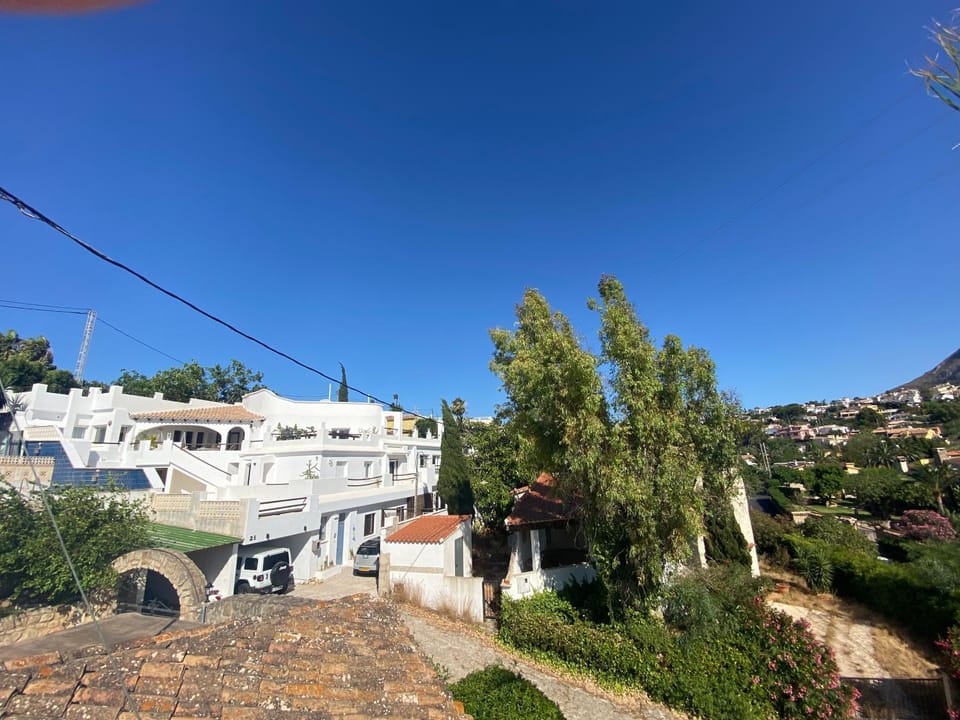 Property building, Natural landscape, Mountain view