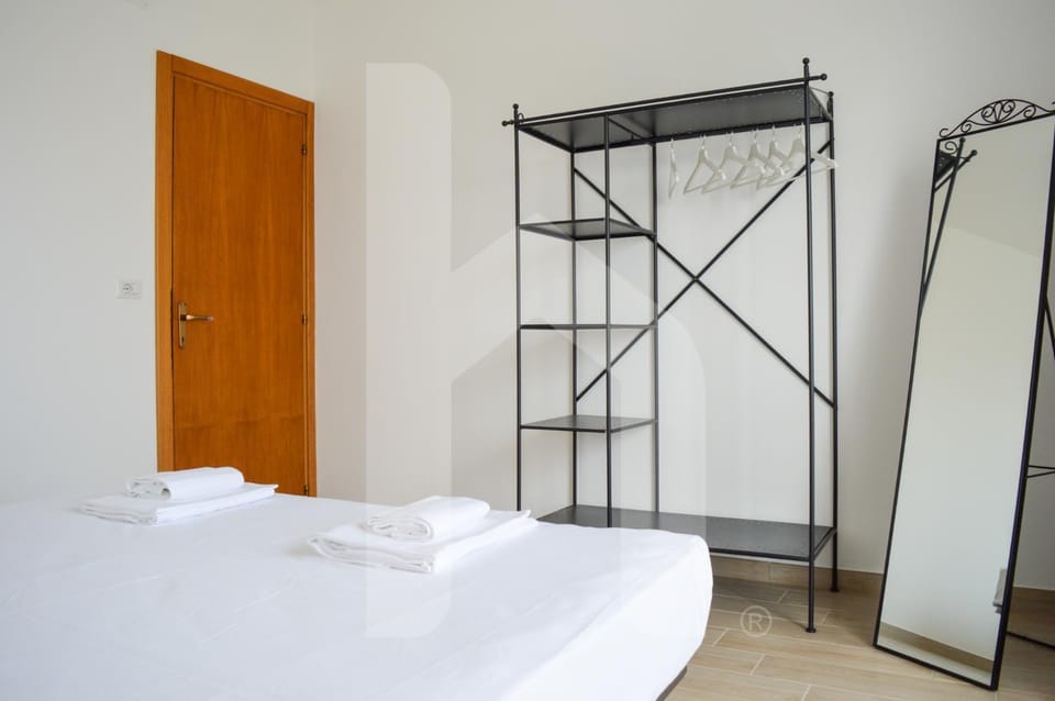 Bed, Photo of the whole room, Bedroom, towels, wardrobe