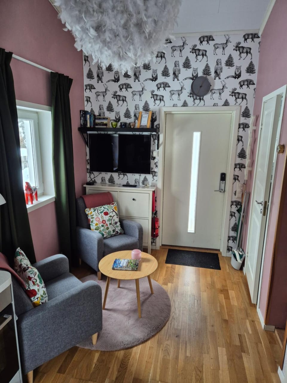 Photo of the whole room