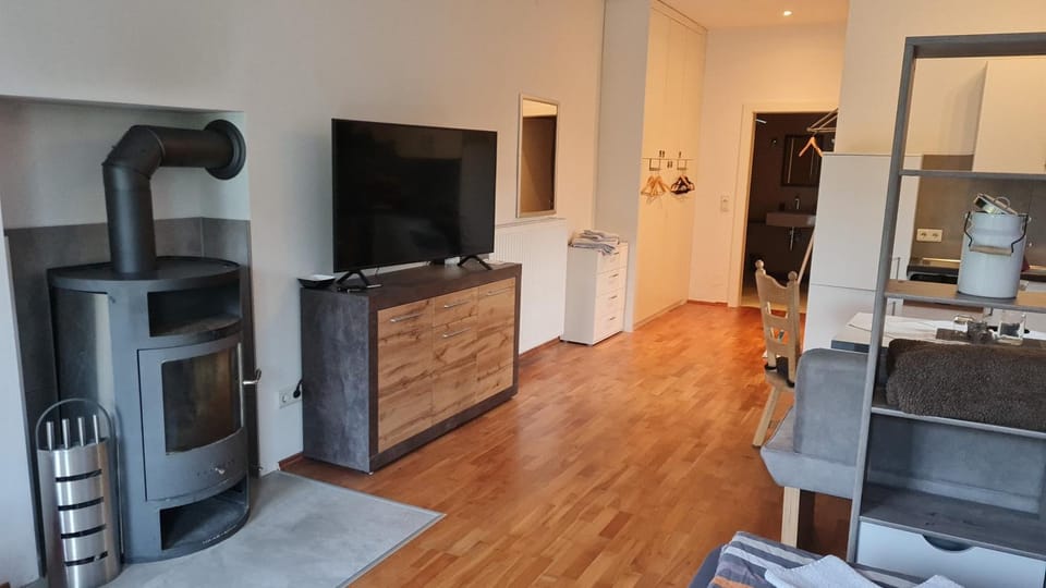 TV and multimedia, Living room, Dining area