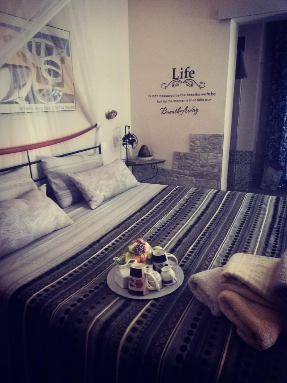 Casolare Isabella "Il rifugio dei vinili" and Alice's room Apartment in Tuscany